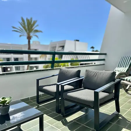 The Location - Américas&parking